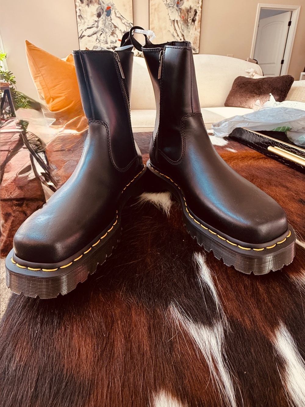 DR. MARTENS AMAAYAH LEATHER BOOT - Sz 10